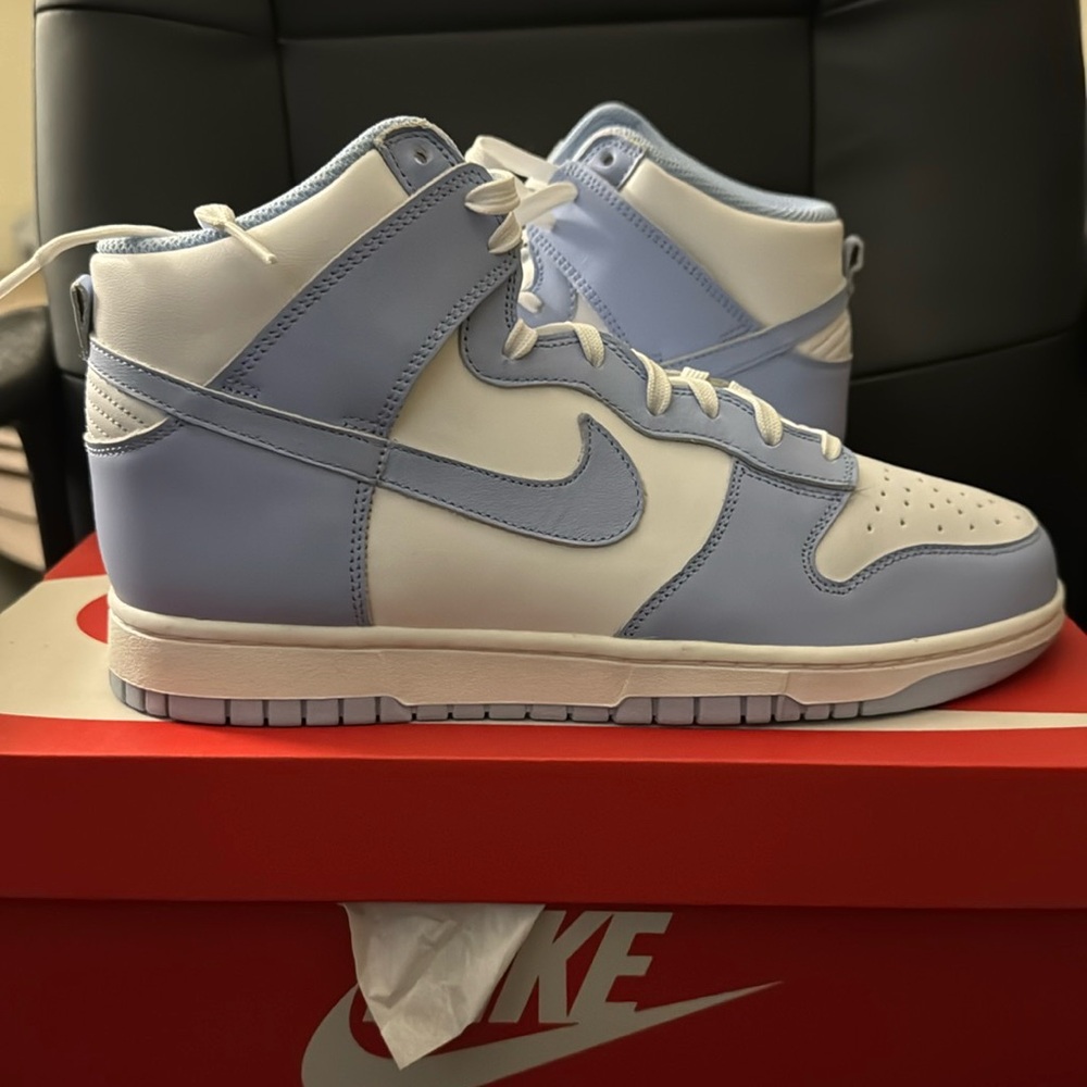 Nike dunk High Sneakers in Light Blue and White